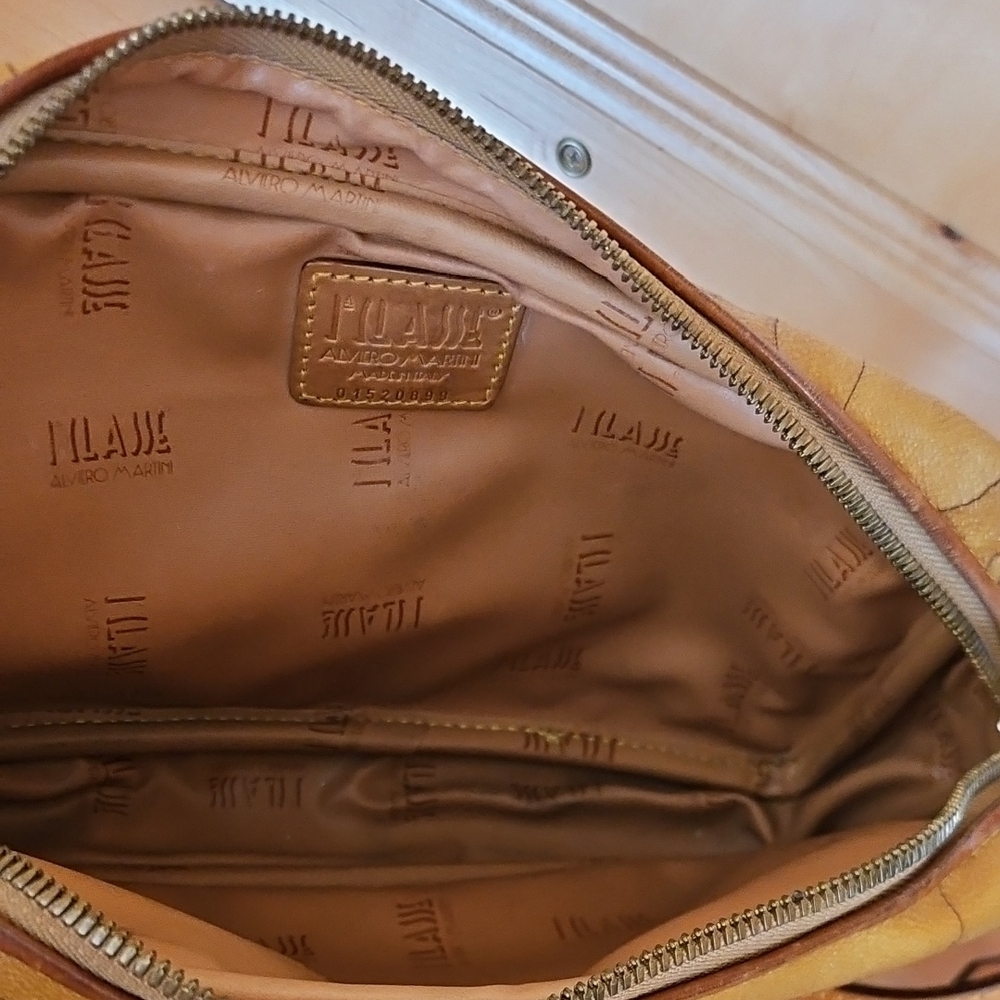 Vintage Map Design Tan Messenger Bag - Picture 4 of 8